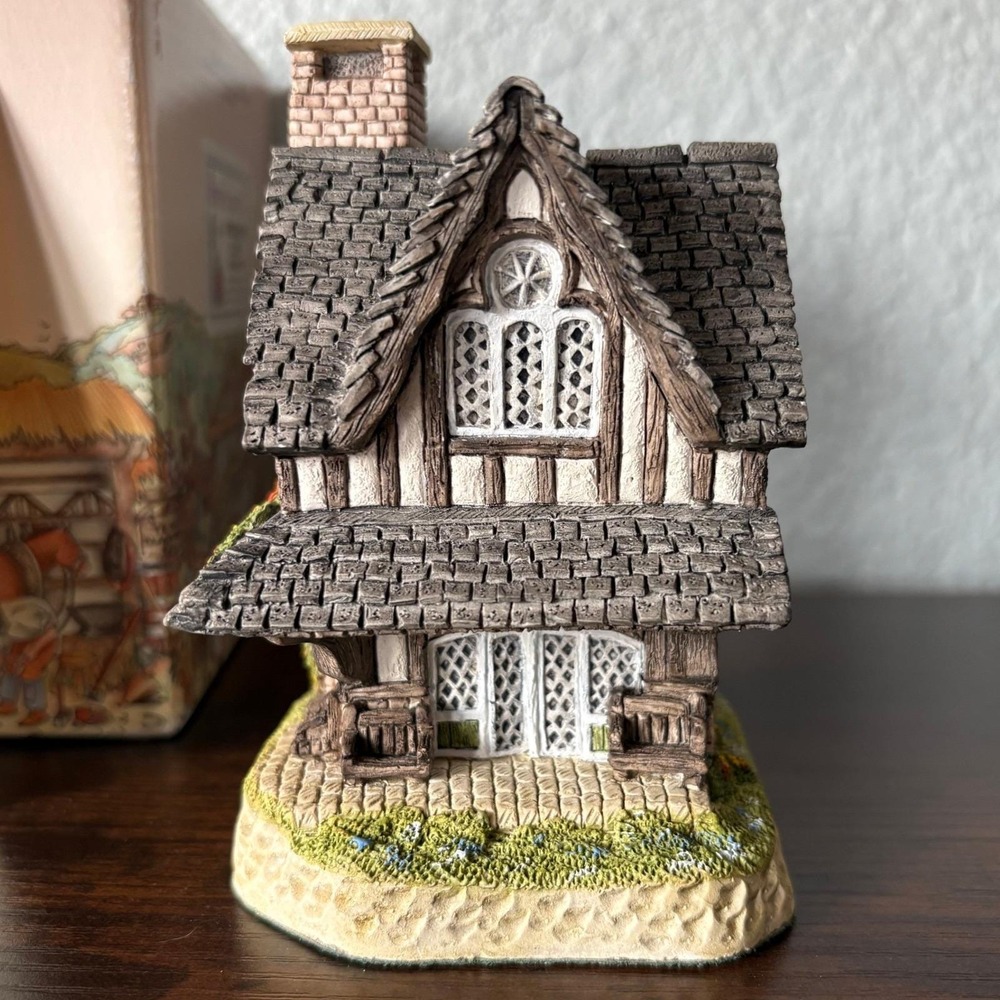 David Winter Grouse Moor Lodge Cottage British Traditions Tudor House